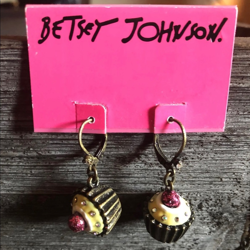 Betsey Johnson cupcake earrings